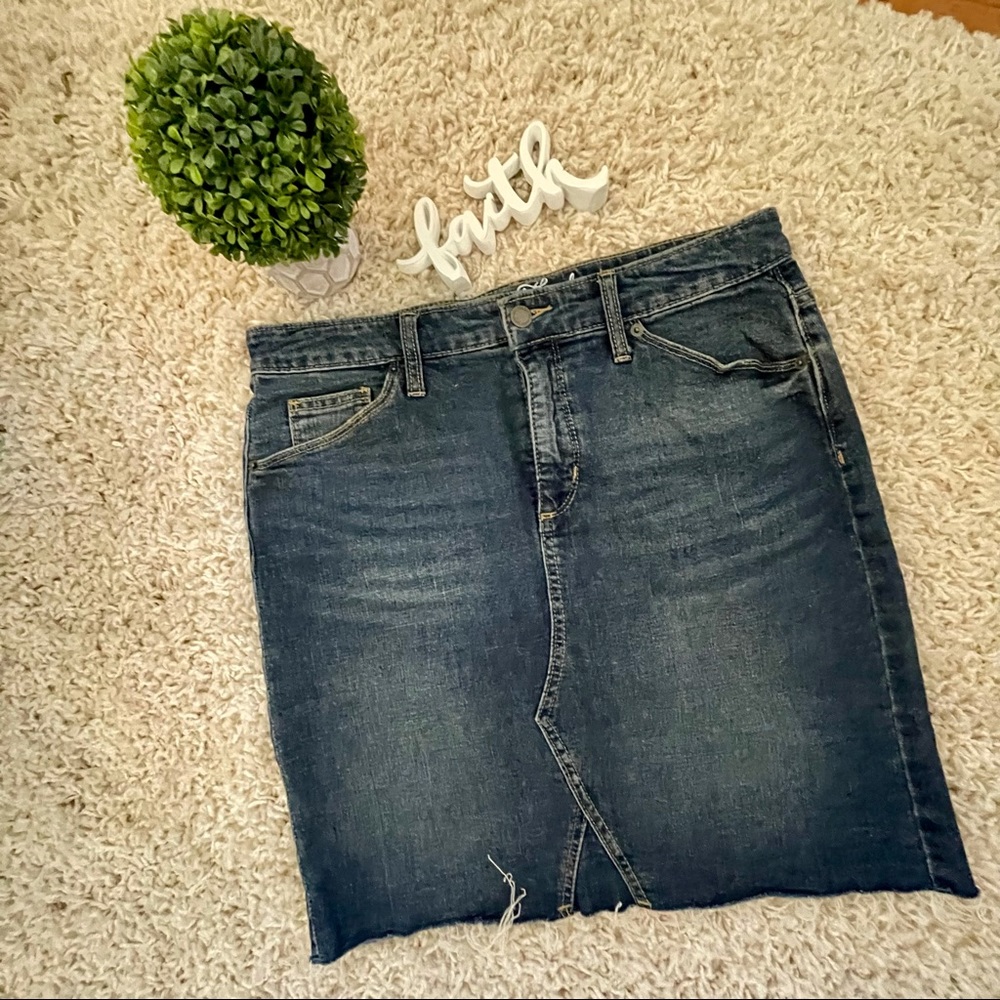 Universal Thread Raw Hem Denim Skirt